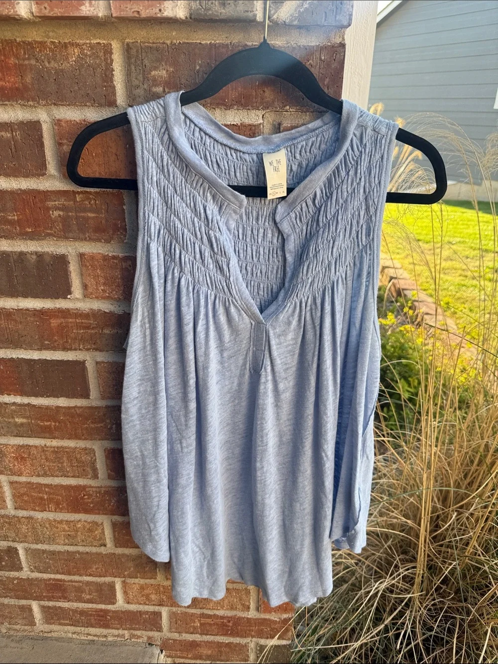 We The Free Ladies S Oversized Light Blue Smocked Yoke Flowy Cold-Shoulder Tank